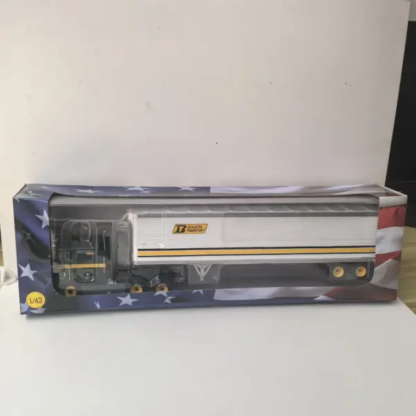 IXO 1:43 Scale INTERNATIONAL Trailer Truck Model - Image 6