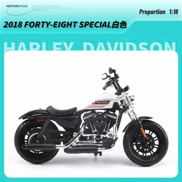 Maisto 1:18 Harley-Davidson Motorcycle Model - Image 9