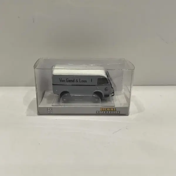 1:87 HO Scale R 1000 KG Van Truck Model - Image 9