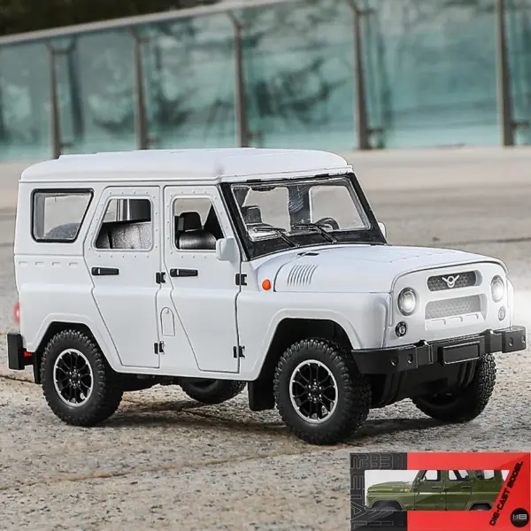1:18 Russia UAZ Hunter Off-Road Diecast SUV Model - Image 11