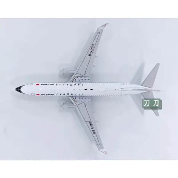 Diecast B737-800 Alloy Model 1/400 Scale - Image 5