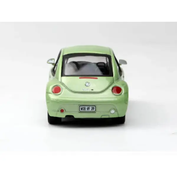 1:43 Green Beetle Classic Alloy Model Car - Image 5