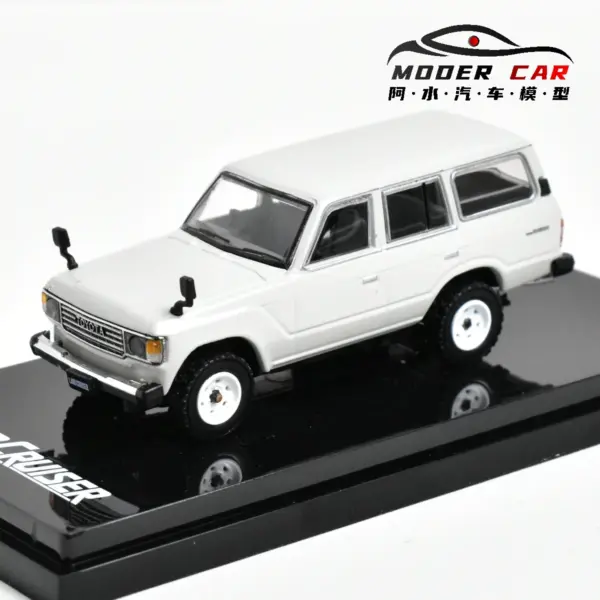 NoEnName_Null 1:64 Diecast LC70 and LC60 Car Set - Image 8