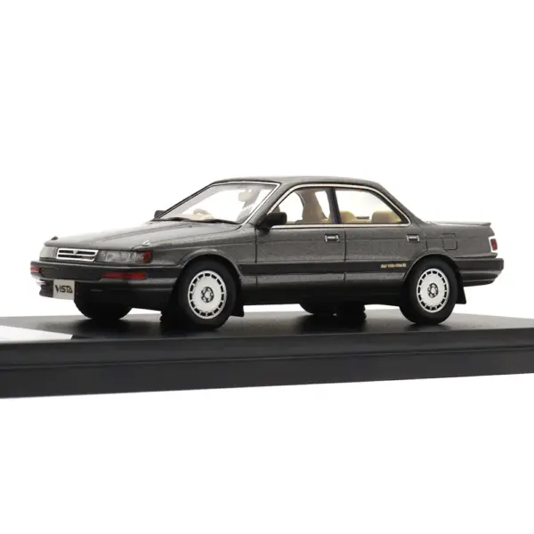 Hi-story 1:43 Toyota Vista 2000GT Resin Model - Image 4