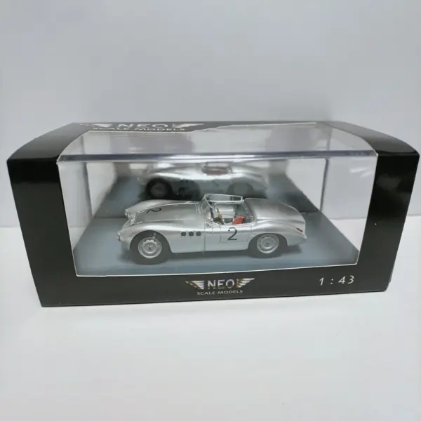Neo 1:43 Resin Borgward 1500 RS Model Car - Image 5