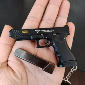 Mini Alloy Gun Keychain Model 1:3 Disassemble Toy