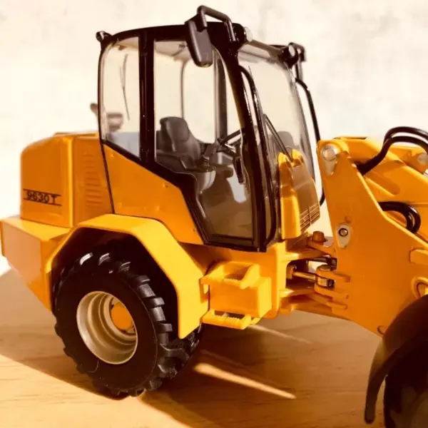 1/32 Alloy Schaffer 9630T Loader Collectible Model - Image 4