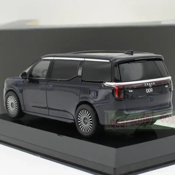 Diecast 1:43 Zeekr 009 Alloy Car Model Display - Image 2