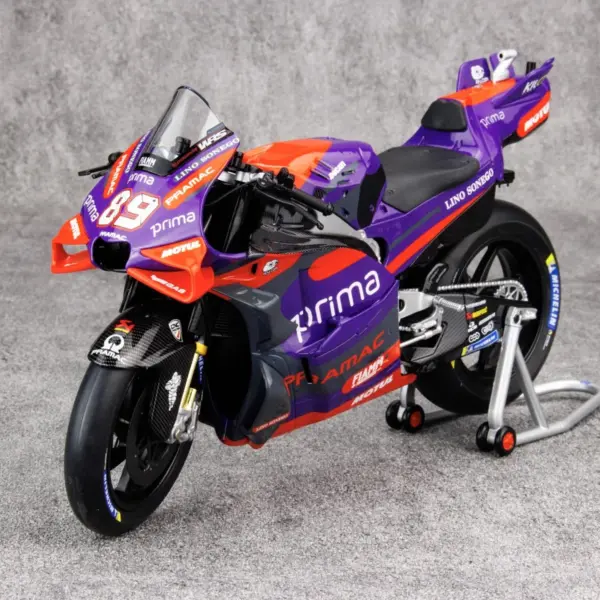 KILO Works Ducati GP Motorcycle Model 1/12 - Image 3