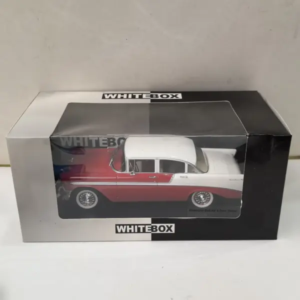 Diecast 1:24 Bel Air Classic Car Model - Image 6