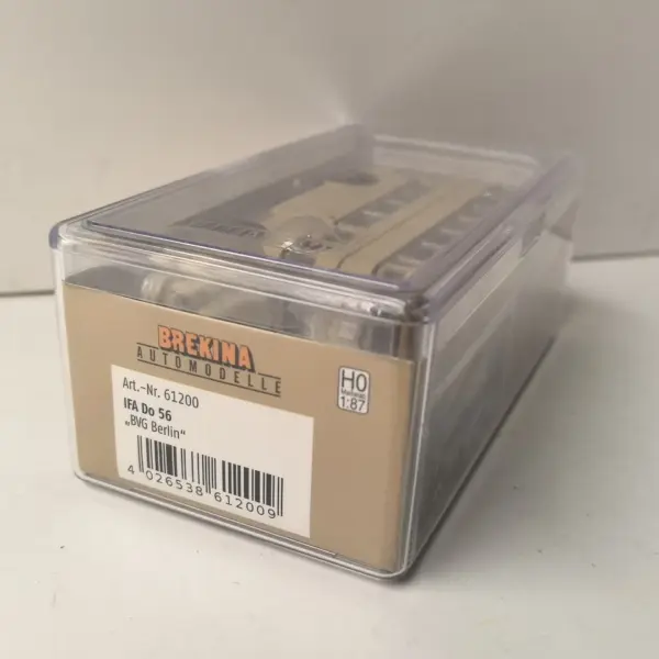 HO 1:87 Scale Saturn II Bus Collectible Model - Image 6