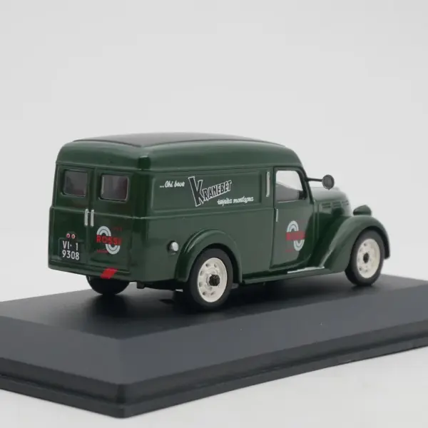 Ixo 1:43 Fiat 1100 ELR Kranebet Vintage Model - Image 4