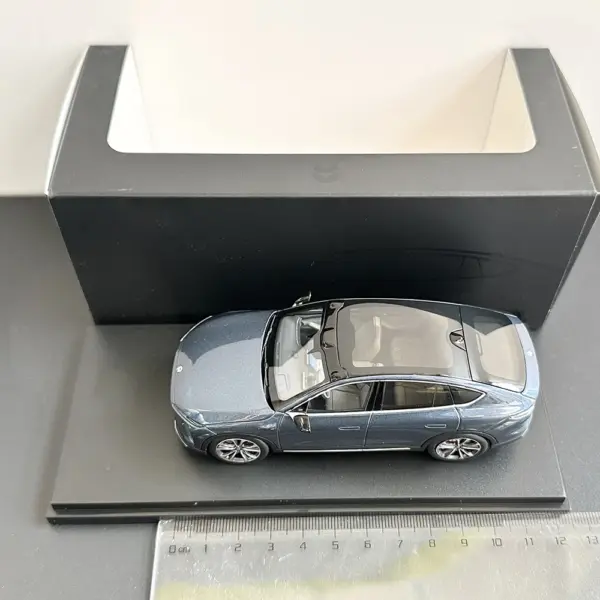 Nio Life EC7 Alloy Model 1:43 Scale Collection - Image 6