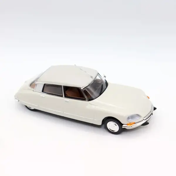 1/43 Citroen DS 23 1974 Alloy Car Model - Image 3