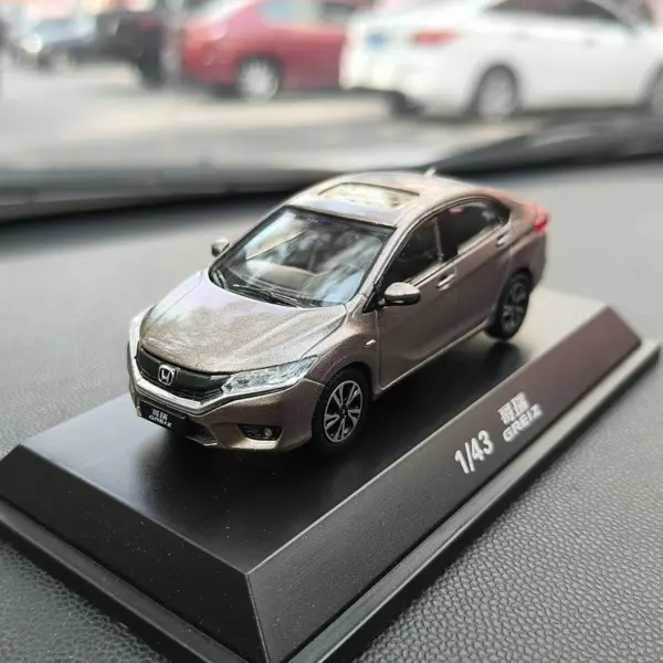 1:43 Alloy Honda Civic/XRV/Inspire Model Car - Image 11
