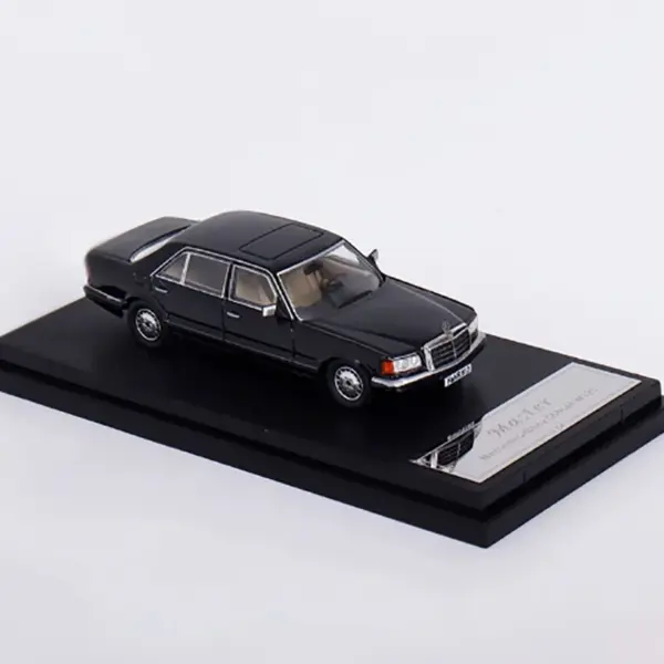 Diecast 1:64 560SEL W126 Alloy Car Model - Image 7