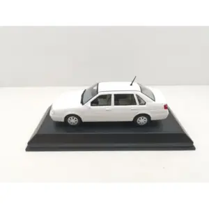 Retro White Shanghai Santana 2000 Model 1:43 9 S21aa56d6c9eb4b5195f33906e3d7e86fn