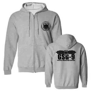 S22410324a09b431fa7d00906add37440L 4