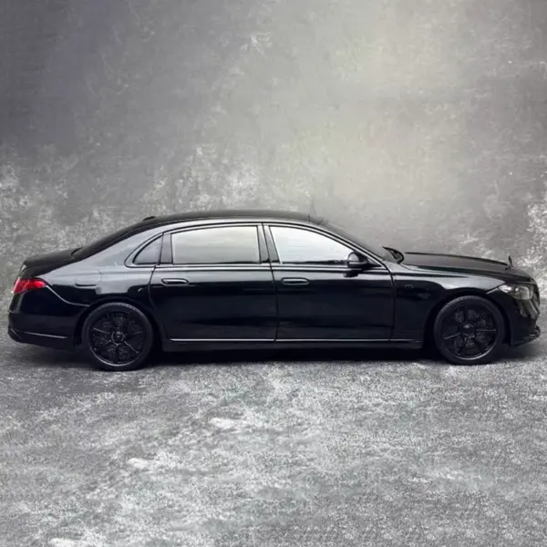 Almost Real 1:18 S-Class S680 2023 Alloy Car Model - Image 4