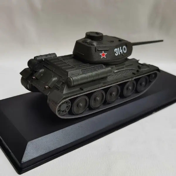 Diecast IXO 1/43 T-34/85 Tank Model Collectible - Image 3