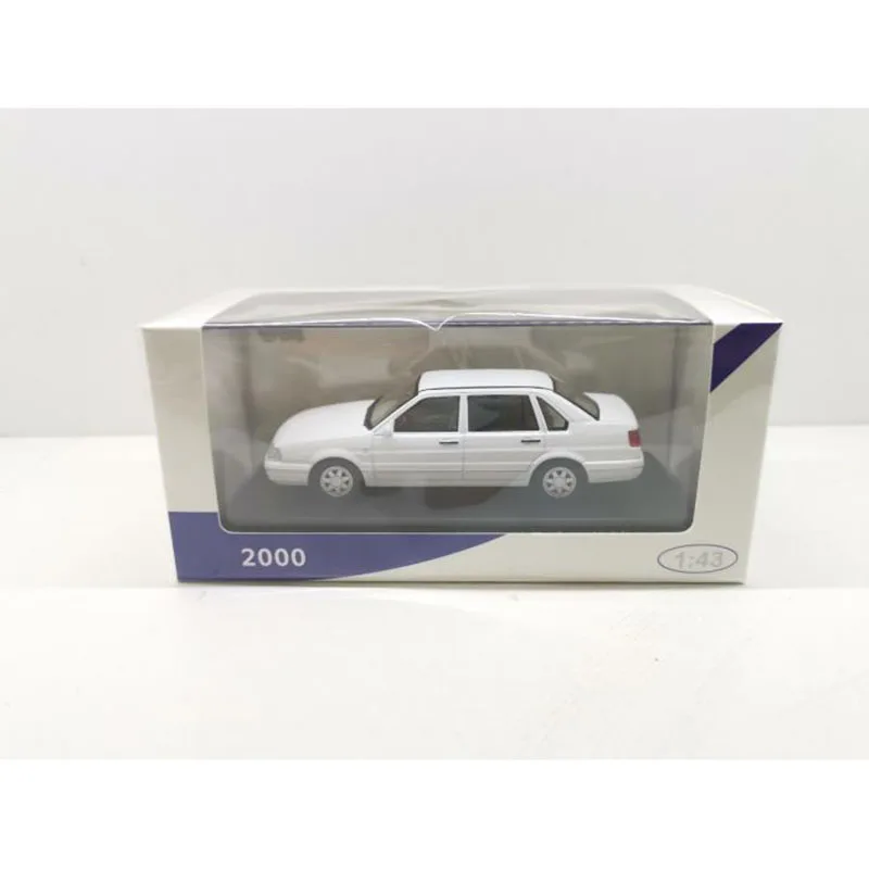 Retro White Shanghai Santana 2000 Model 1:43 6 Retro White Shanghai Santana 2000 Model 1:43 - Image 6