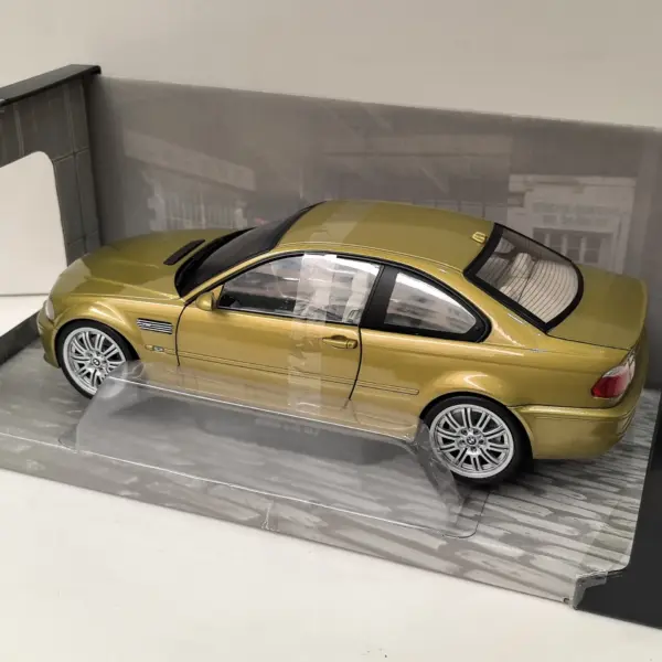 Solido 1:18 BMW E46 M3 2000 Diecast Model - Image 3