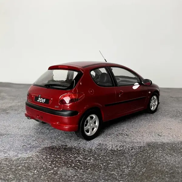 JERREN 1:18 Scale 206 S16 1999 Resin Car Model - Image 4