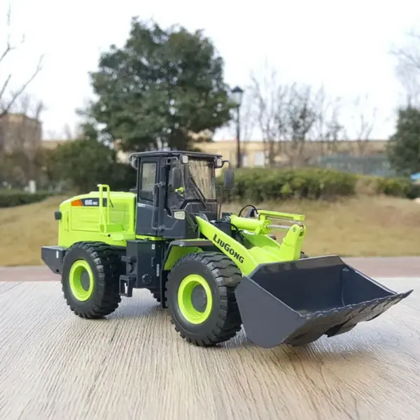1:35 Scale Liugong 856E Wheel Loader Model - Image 3