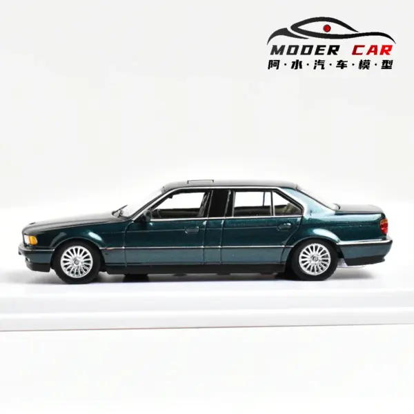 DCM 1:64 E38 7-Series Diecast Car - Image 5
