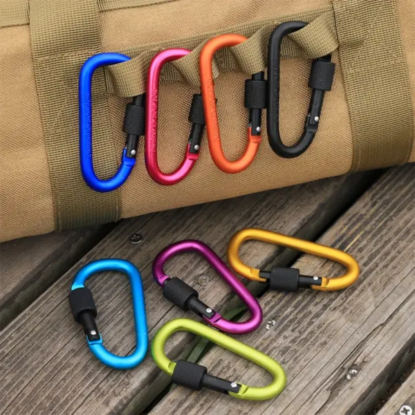 D Shape Carabiner with Locking Clasp - Image 3