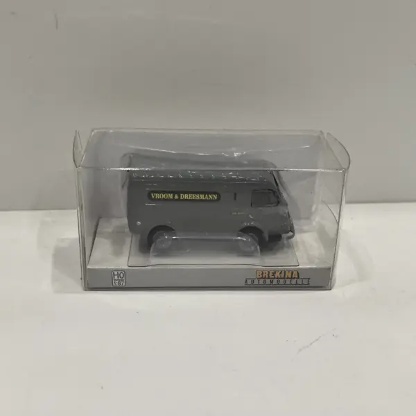 1:87 HO Scale R 1000 KG Van Truck Model - Image 7