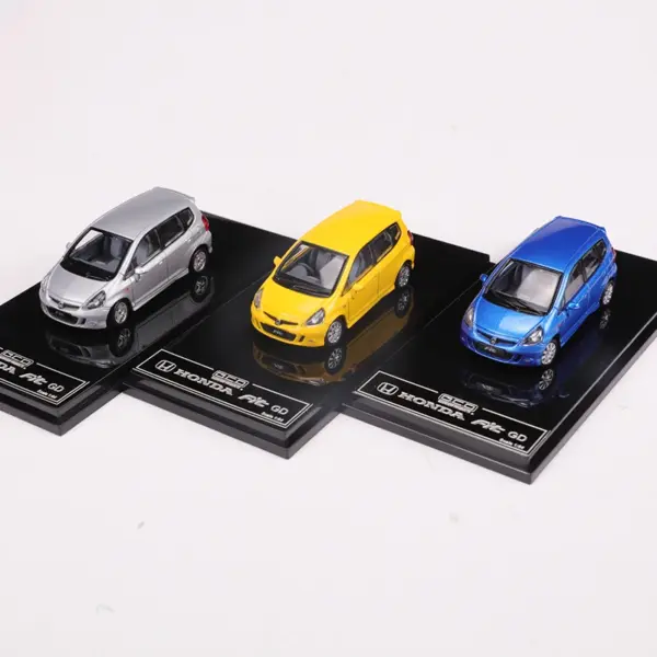 GCD 1:64 Scale Diecast Model Car - Image 4