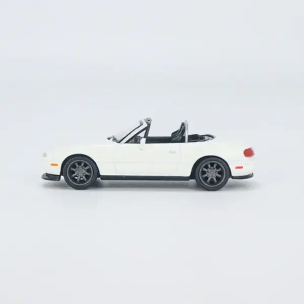 1:64 Miata MX-5 Tuned Alloy Car Model - Image 2