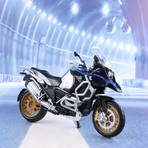 1:12 BMW R1250 GS Diecast Motorcycle Model - Image 2