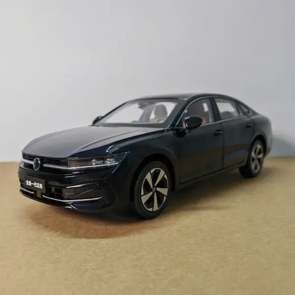 Diecast Magotan B9 2024 1:18 Alloy Car Model - Image 2
