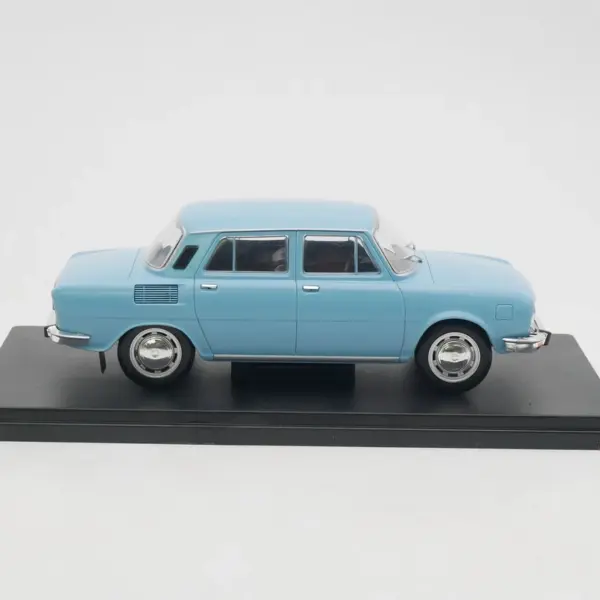1:24 Skoda 100L 1974 Diecast Model Car Collection - Image 3