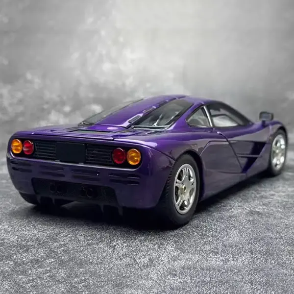 LCD 1:18 F1 XP5 Silver Alloy Car Model - Image 5