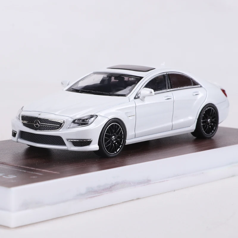MJ 1:64 CLS63 Diecast Car Model Kit 7 MJ 1:64 CLS63 Diecast Car Model Kit - Image 7