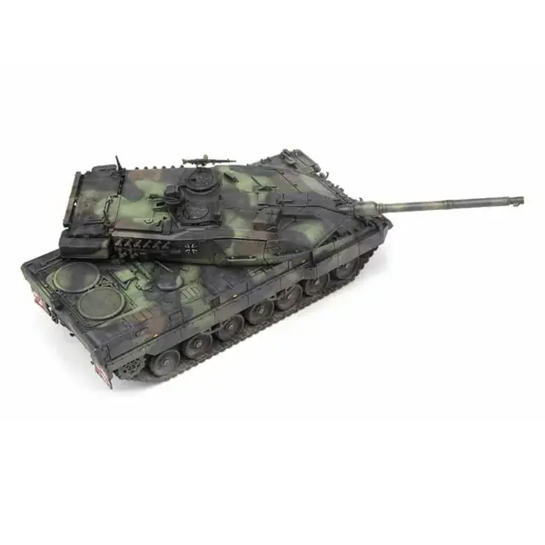 German Leopard 2A7 Tank Model 1:72 Scale - Image 6