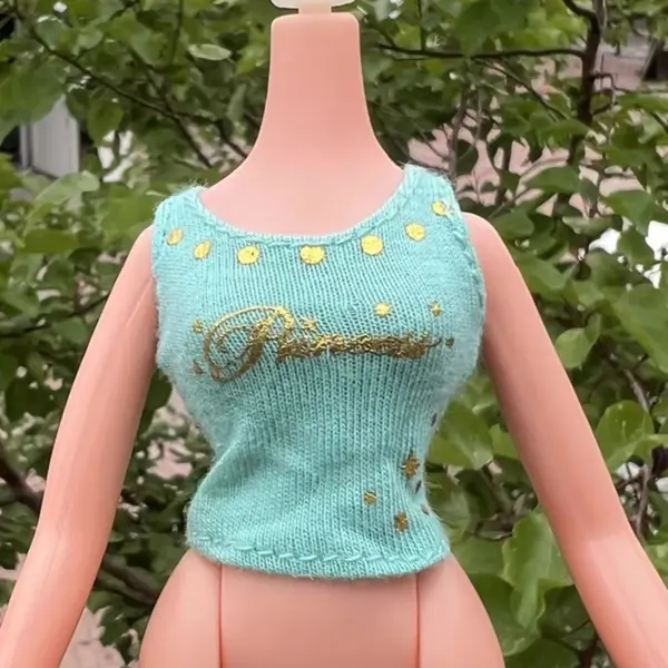 Bratz & Monster High Doll Tops Set - Image 6