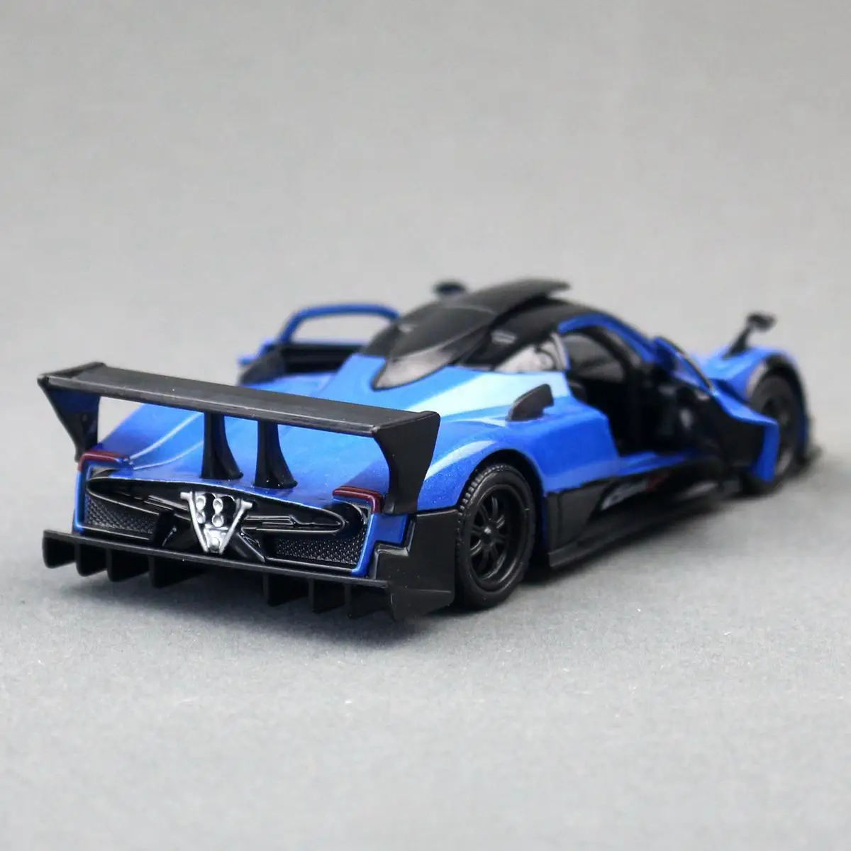 1/36 Pagani Zonda R Diecast Toy Car Model 3 1/36 Pagani Zonda R Diecast Toy Car Model - Image 3