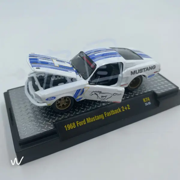 1:64 Scale Diecast 1968 Ford Mustang Fastback Model - Image 3
