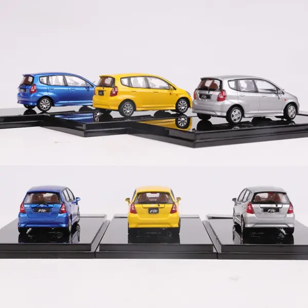 GCD 1:64 Scale Diecast Model Car - Image 5