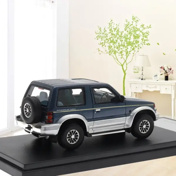 1/43 Mitsubishi Pajero Metaltop Wide XR-II Model Car - Image 2