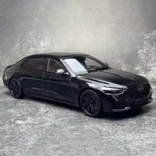 Almost Real 1:18 S-Class S680 2023 Alloy Car Model - Image 2