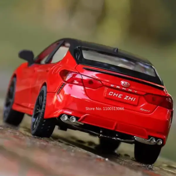 1:24 Camry RAV4 Diecast Model Car with Lighting - Image 6