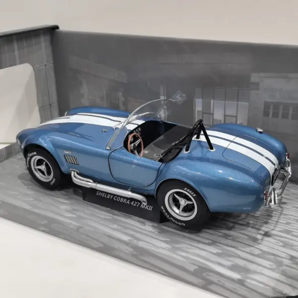 SOLIDO 1:18 Shelby Cobra 427 MKII Alloy Model - Image 3