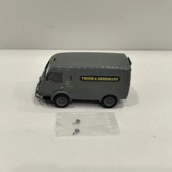 1:87 HO Scale R 1000 KG Van Truck Model - Image 5