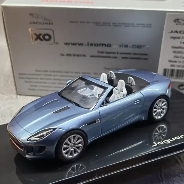 1/43 Jaguar F-TYPE S Convertible Diecast Model - Image 2
