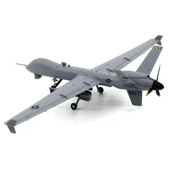 1:72 Scale MQ-9 Reaper Recon Aircraft Model - Image 3